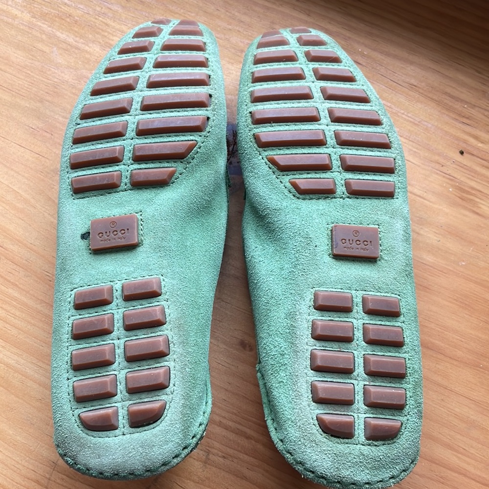 Gucci Green Suede Horsebit Moccasins with Pink Accent - Picture 4 of 7